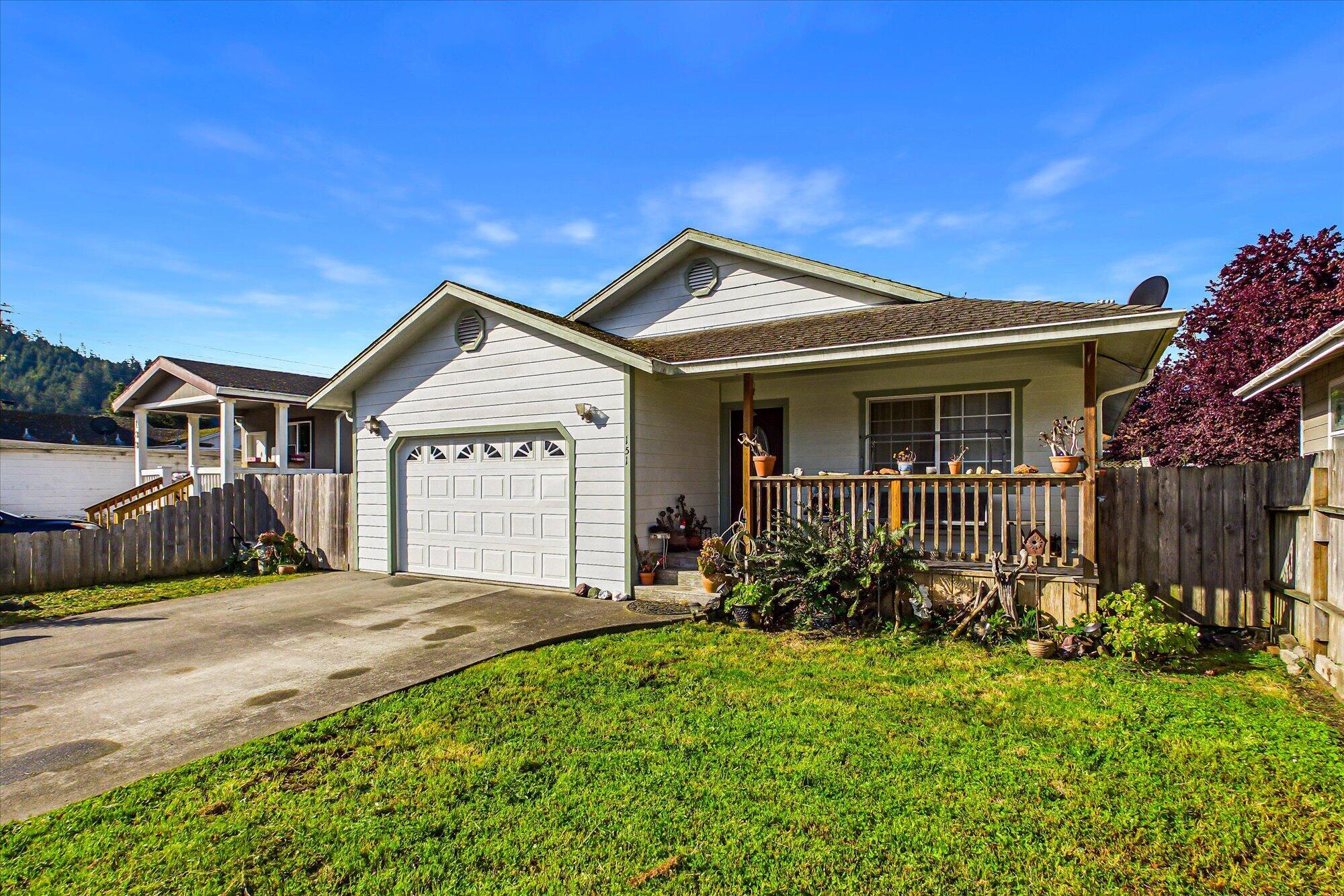151 2nd Avenue Rio Dell, CA 95562 - Photo 4 of 31