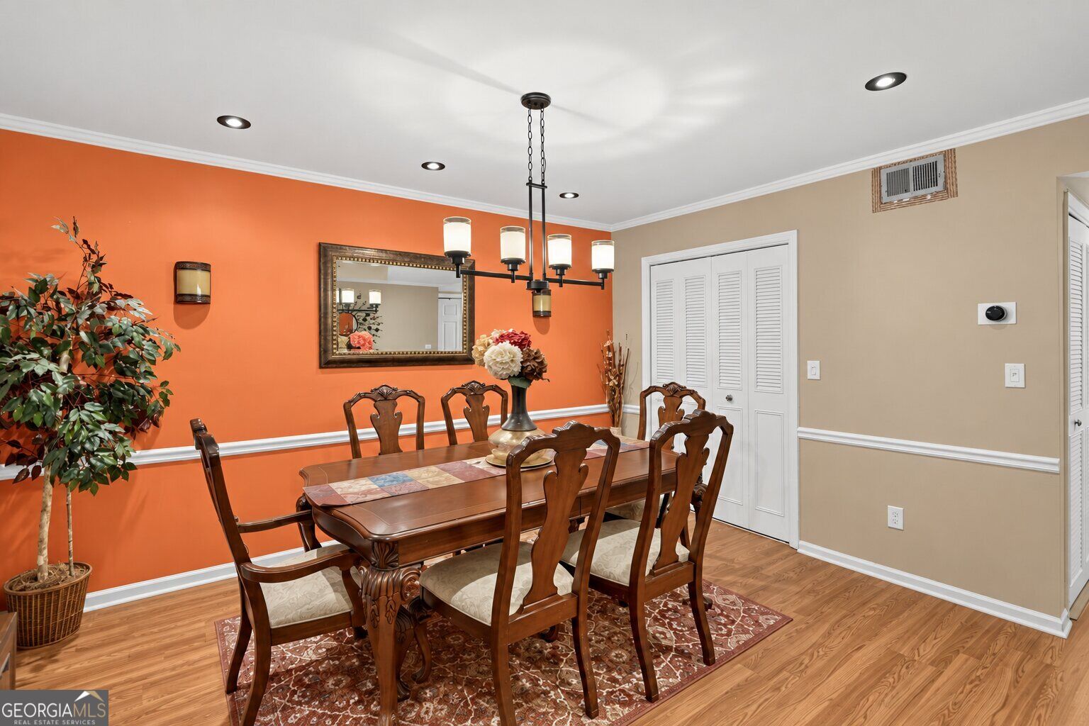 6851 Roswell Road, Unit Q 8 Sandy Springs, GA 30328 - Photo 11 of 28 Gallery Image 11