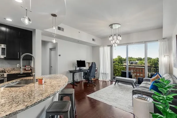 $2,500 | 222 12th Street Northeast, Unit 904, Atlanta, GA 30309