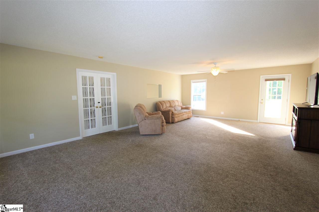 230 Oak Valley Road Spartanburg, SC 29302 - Photo 3 of 25 Gallery Image 3