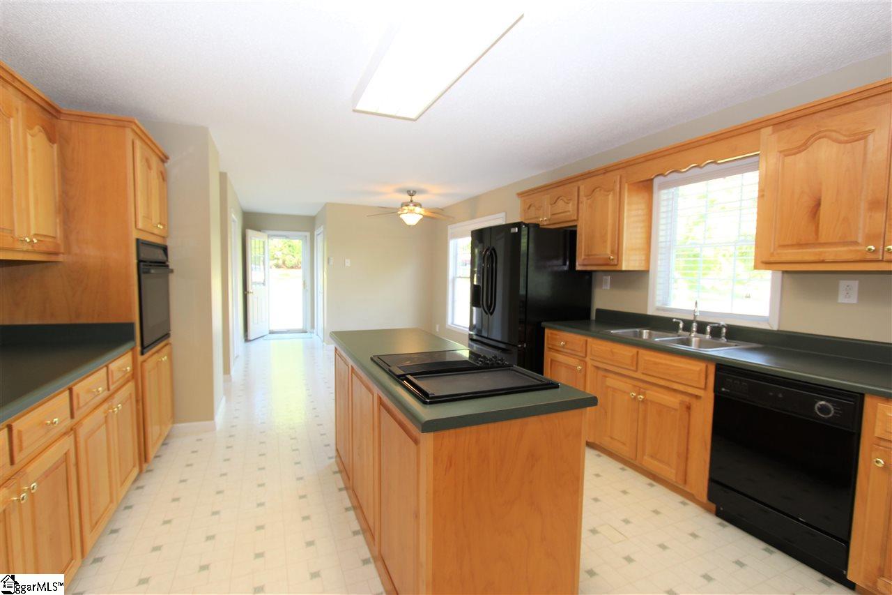 230 Oak Valley Road Spartanburg, SC 29302 - Photo 6 of 25 Gallery Image 6
