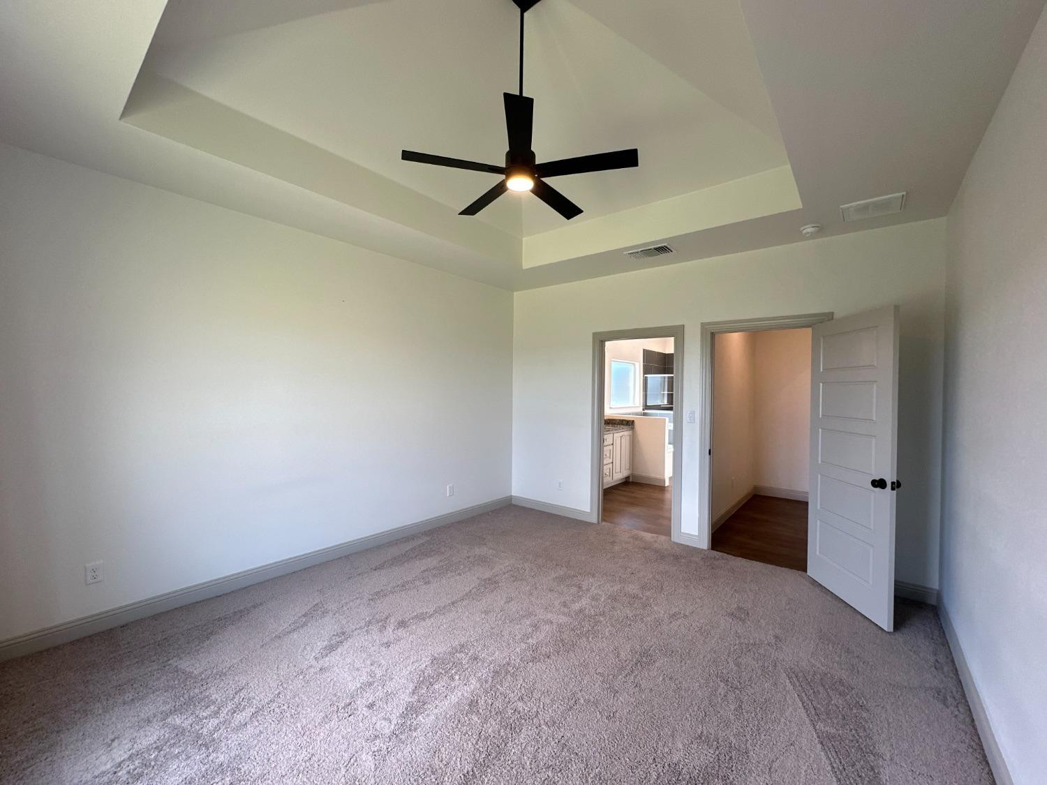 6959 103rd Street Lubbock, TX 79424 - Photo 13 of 49 a view of empty room with ceiling fan