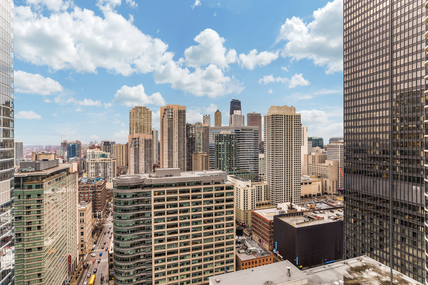 300 North State Street, Unit 3605 Chicago, IL 60654 - Photo 12 of 19