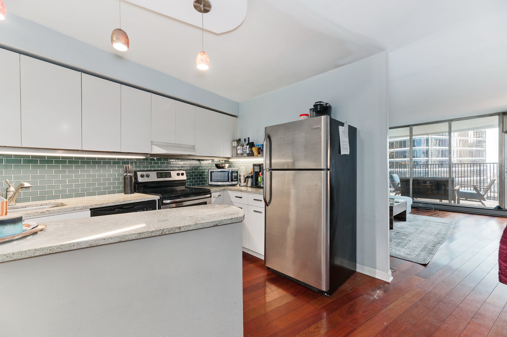 300 North State Street, Unit 3605 Chicago, IL 60654 - Photo 4 of 19