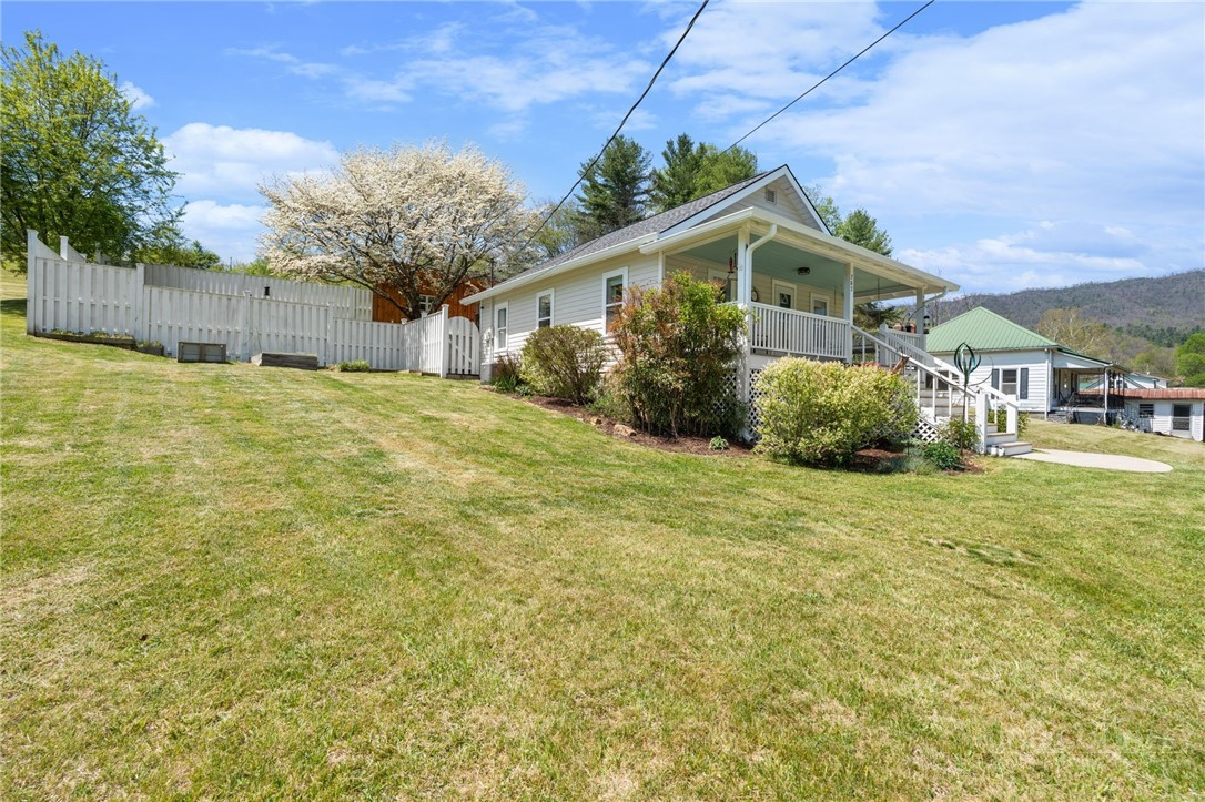 207 Main Street Butler, TN 37640 - Photo 37 of 50