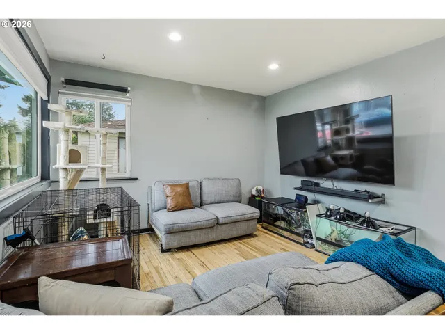 $450,000 | 11937 Northeast Holladay Street, Portland, OR 97220