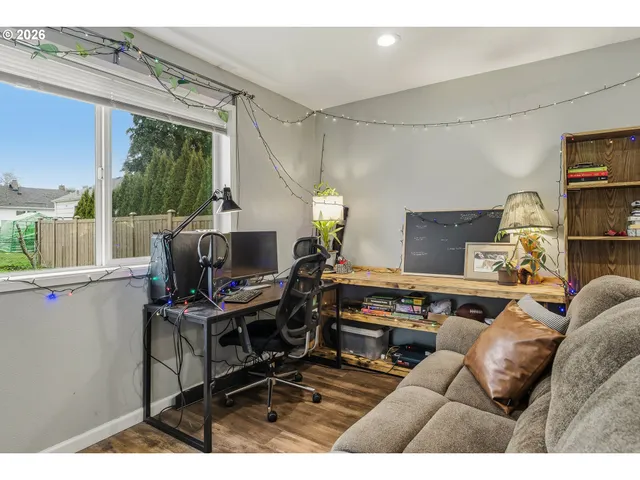 $450,000 | 11937 Northeast Holladay Street, Portland, OR 97220