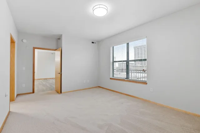 $309,900 | 1155 Ford Road, Unit 512, St. Louis Park, MN 55426