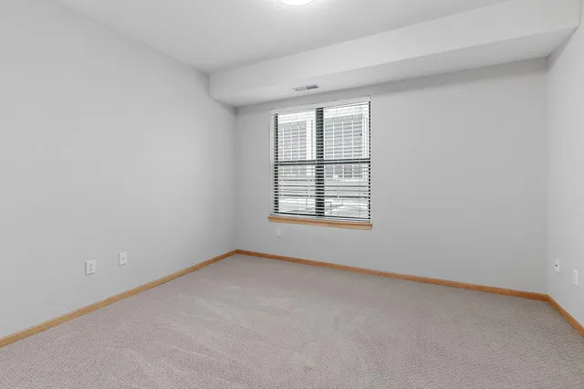 $309,900 | 1155 Ford Road, Unit 512, St. Louis Park, MN 55426