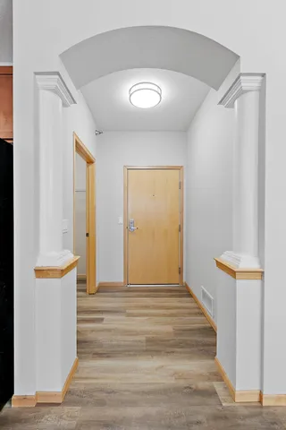 $309,900 | 1155 Ford Road, Unit 512, St. Louis Park, MN 55426