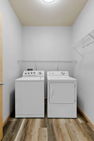 $309,900 | 1155 Ford Road, Unit 512, St. Louis Park, MN 55426