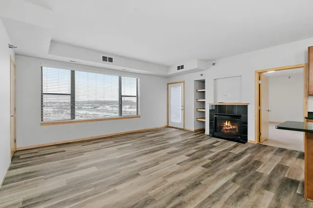 $309,900 | 1155 Ford Road, Unit 512, St. Louis Park, MN 55426