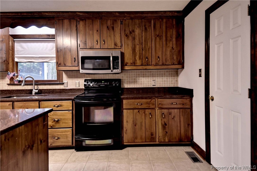 7328 Little Creek Road Toano, VA 23168 - Photo 13 of 46 Gallery Image 13