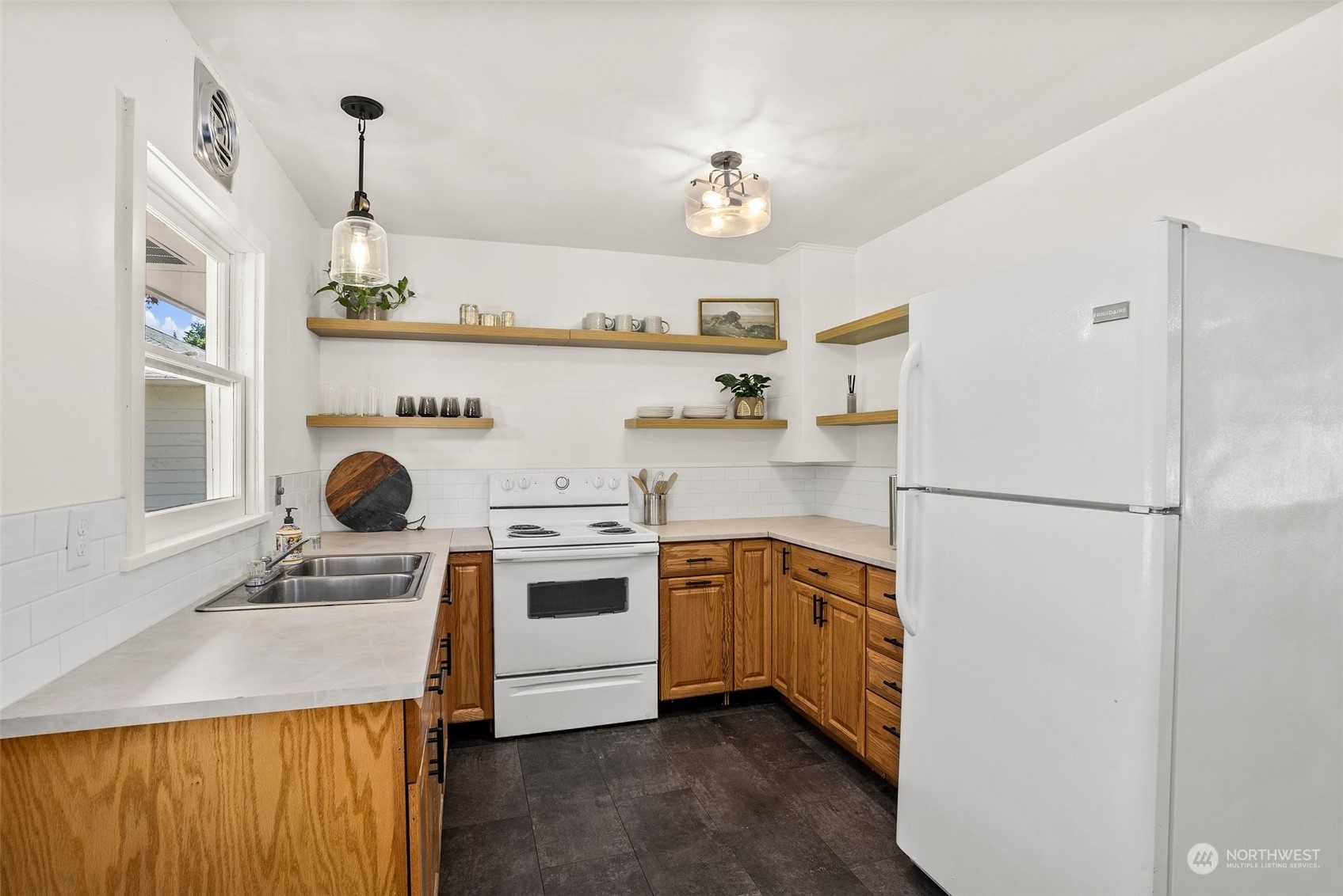 114 Miller Road Randle, WA 98377 - Photo 8 of 28 Gallery Image 8