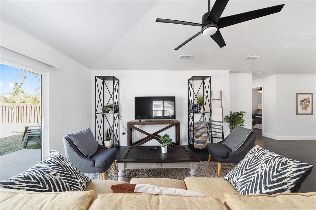 16668 Northwest 191st Way High Springs, FL 32643 - Photo 16 of 38 a living room with furniture