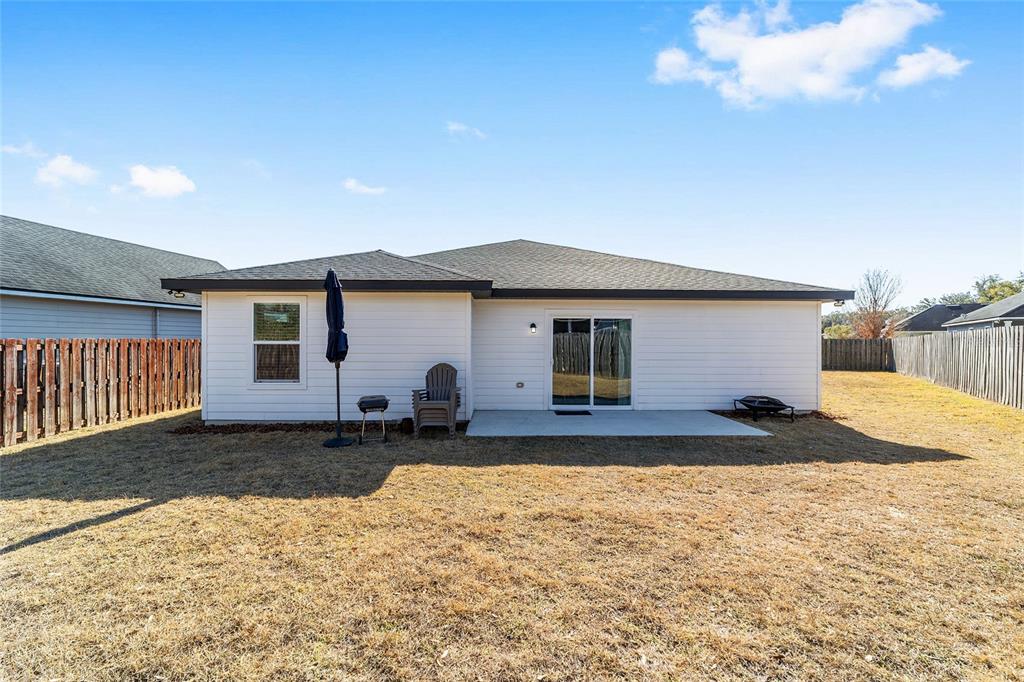 16668 Northwest 191st Way High Springs, FL 32643 - Photo 28 of 38 a view of a house with snow on the floor