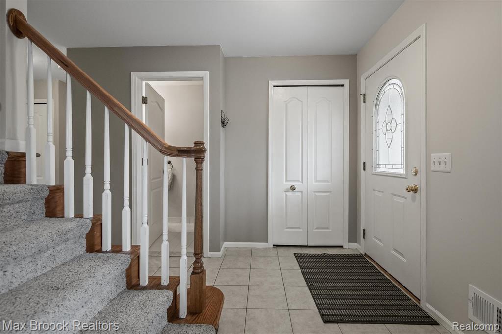 3441 West Auburn Road Rochester Hills, MI 48309 - Photo 5 of 34