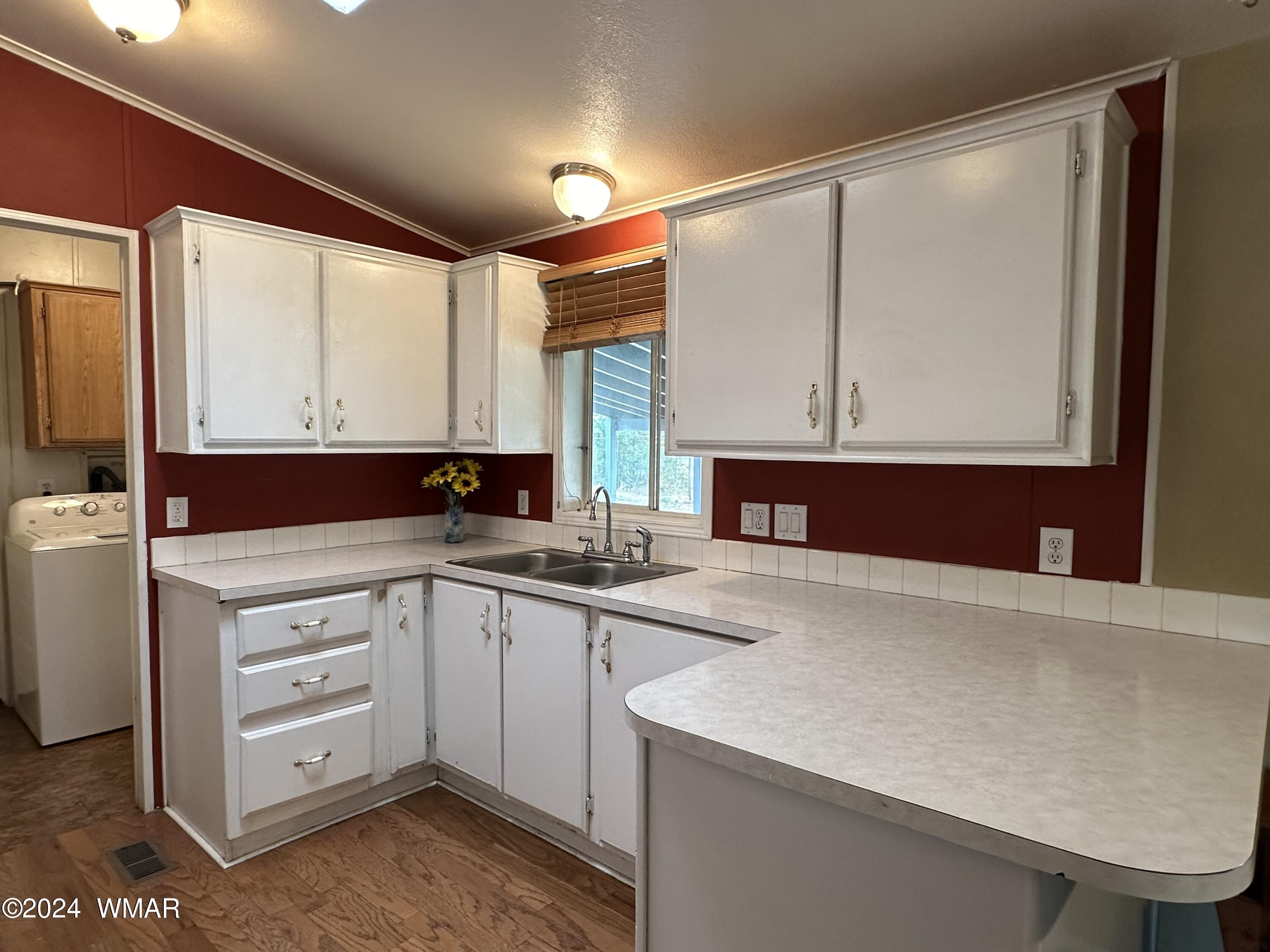 760 South Butler Street Eagar, AZ 85925 - Photo 10 of 19 IMG_4373