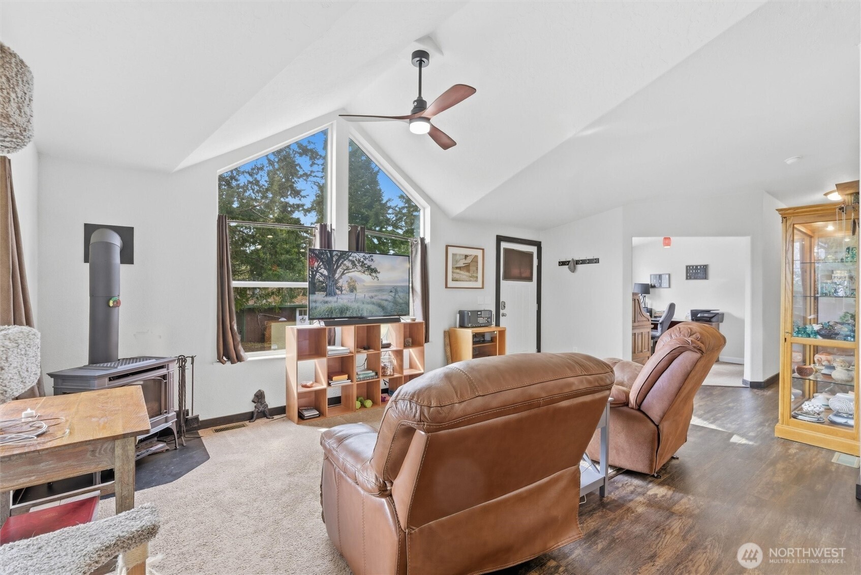470 Sunshine Drive Sequim, WA 98382 - Photo 11 of 30 a living room with furniture and a window