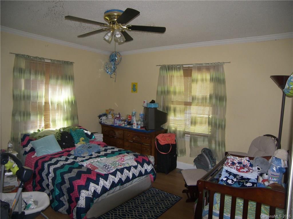 1327 Skyview Road Charlotte, NC 28208 - Photo 11 of 19 Gallery Image 11