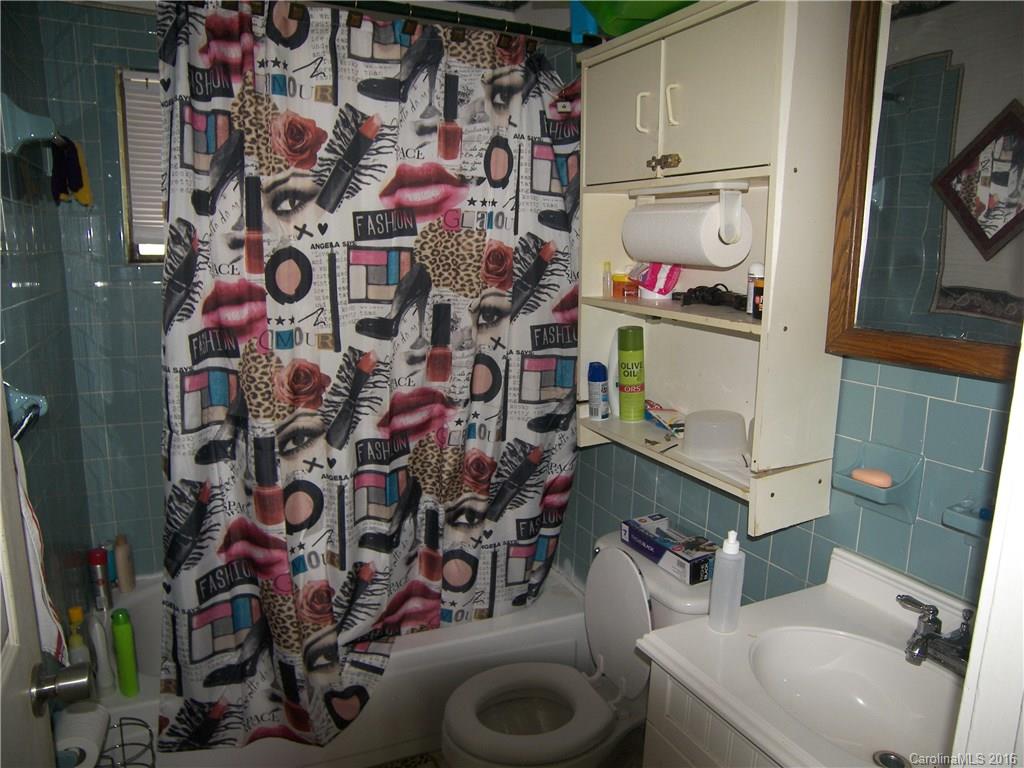 1327 Skyview Road Charlotte, NC 28208 - Photo 12 of 19 Gallery Image 12
