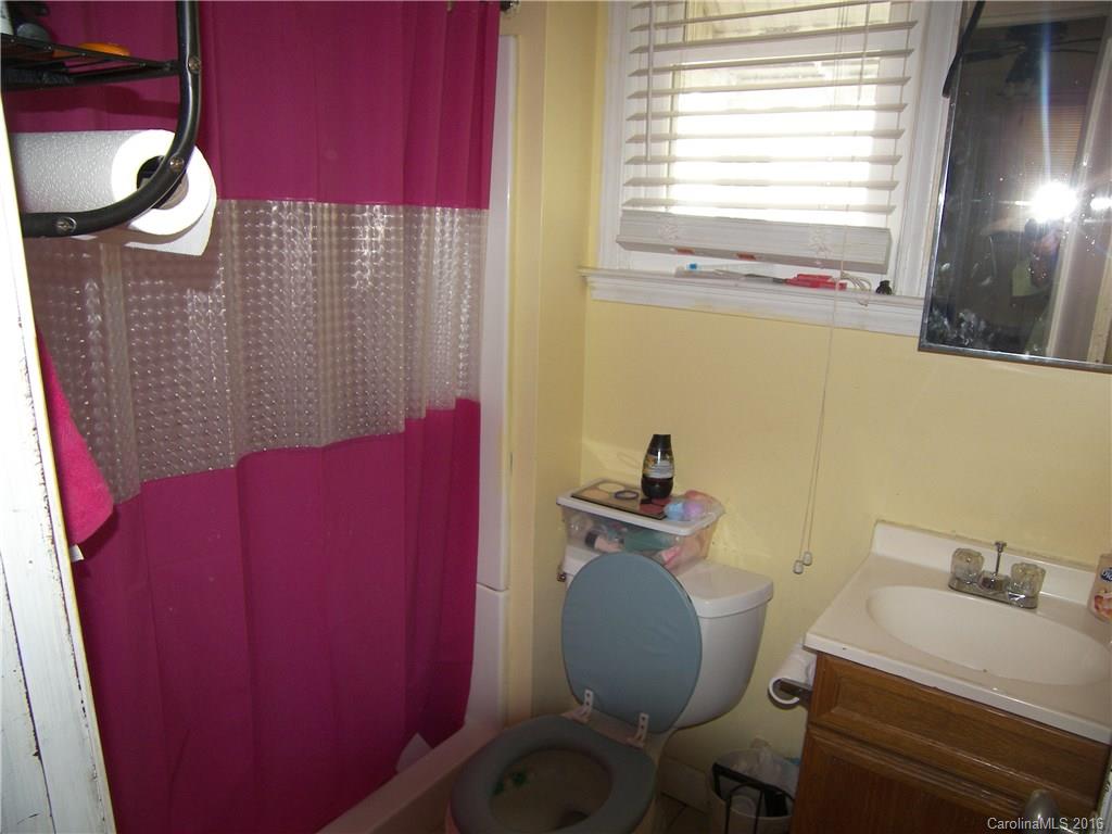 1327 Skyview Road Charlotte, NC 28208 - Photo 10 of 19 Gallery Image 10