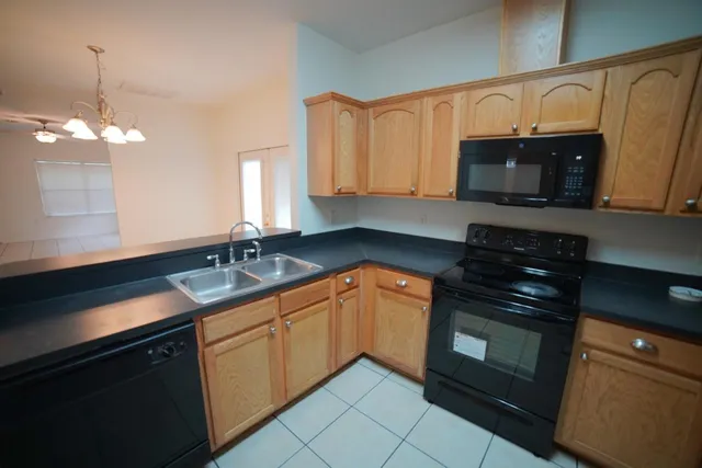 $1,500 | 829 Dent Street, Tallahassee, FL 32304