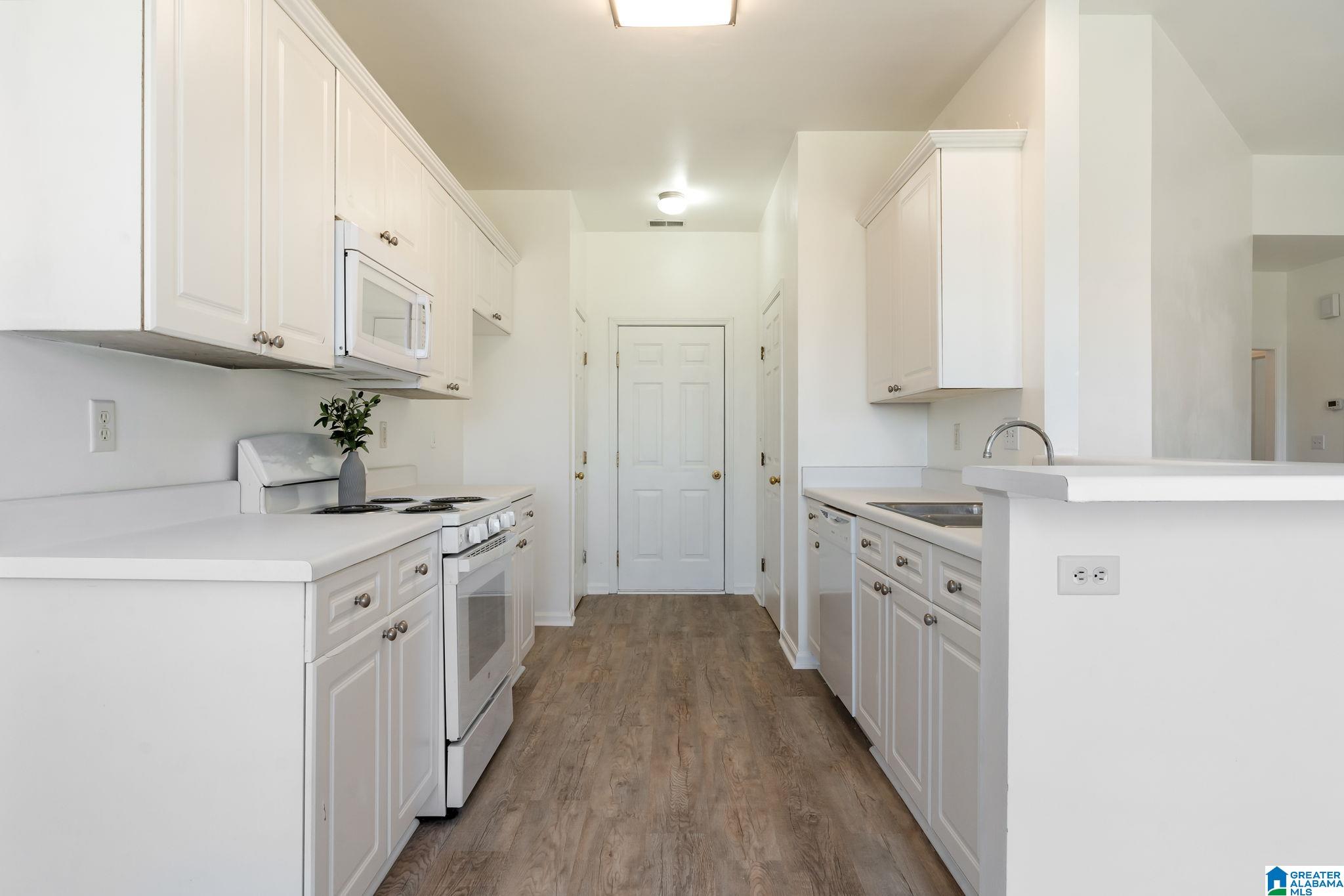 468 Daventry Circle Calera, AL 35040 - Photo 15 of 44
