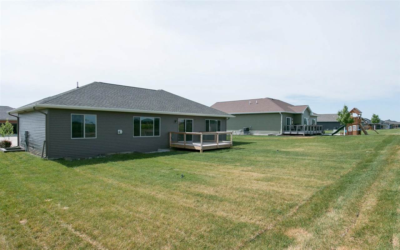 1102 Wood Lily Road Solon, IA 52333 - Photo 23 of 25 Gallery Image 23