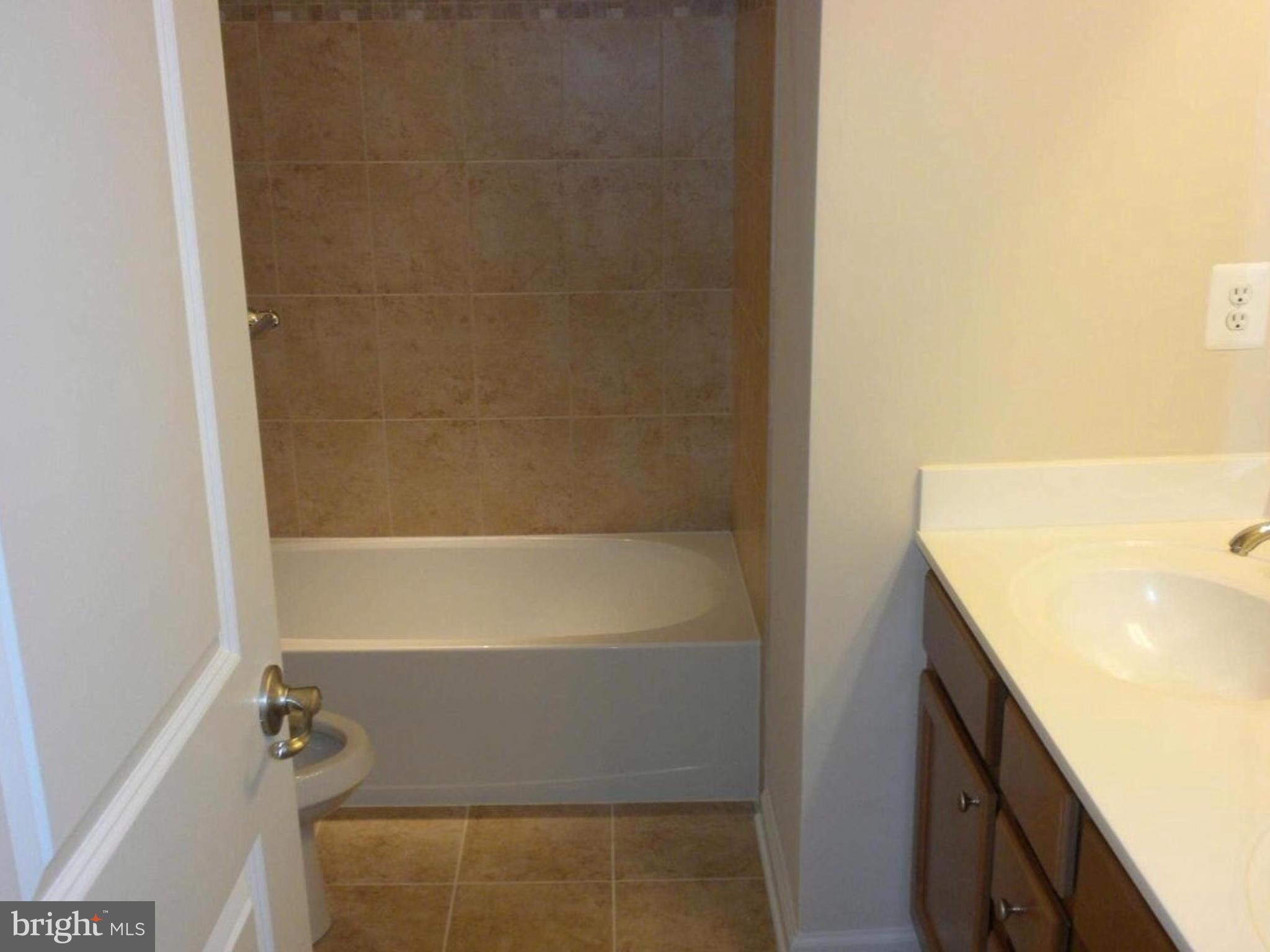 14306 Devinger Place Accokeek, MD 20607 - Photo 7 of 11 Bath