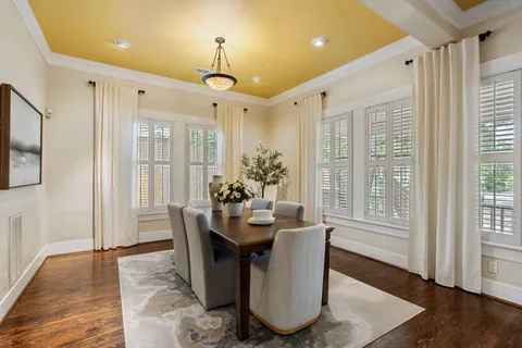 $995,000 | 1421 Columbia Street, Houston, TX 77008