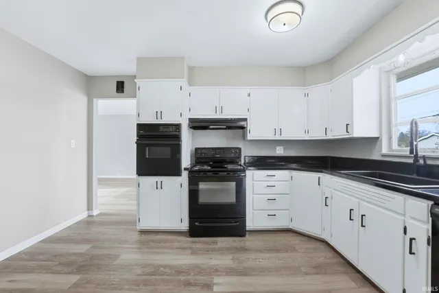 $249,900 | 2535 Hoevelwood Drive, Fort Wayne, IN 46806