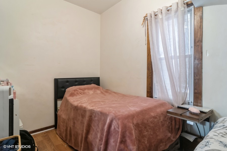 2180 North Mango Avenue Chicago, IL 60639 - Photo 7 of 18