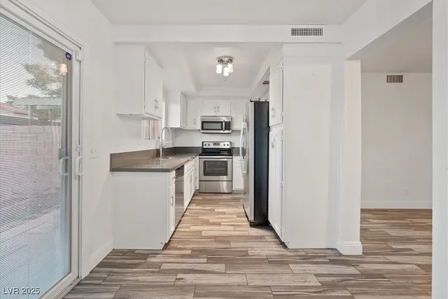 $1,980 | 3388 Pavlo Street, Las Vegas, NV 89121