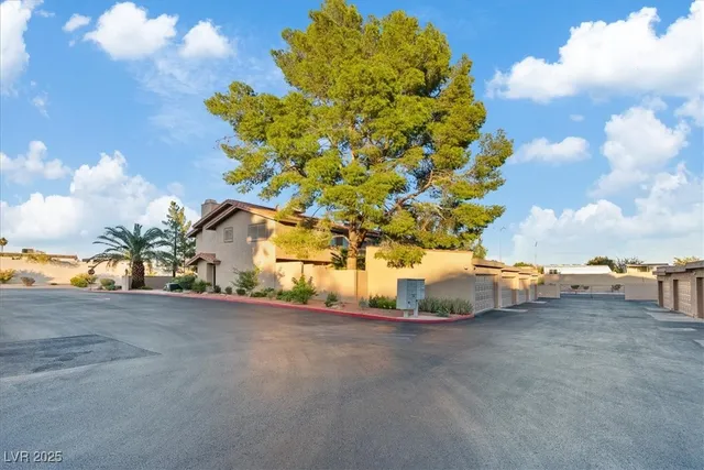 $1,980 | 3388 Pavlo Street, Las Vegas, NV 89121