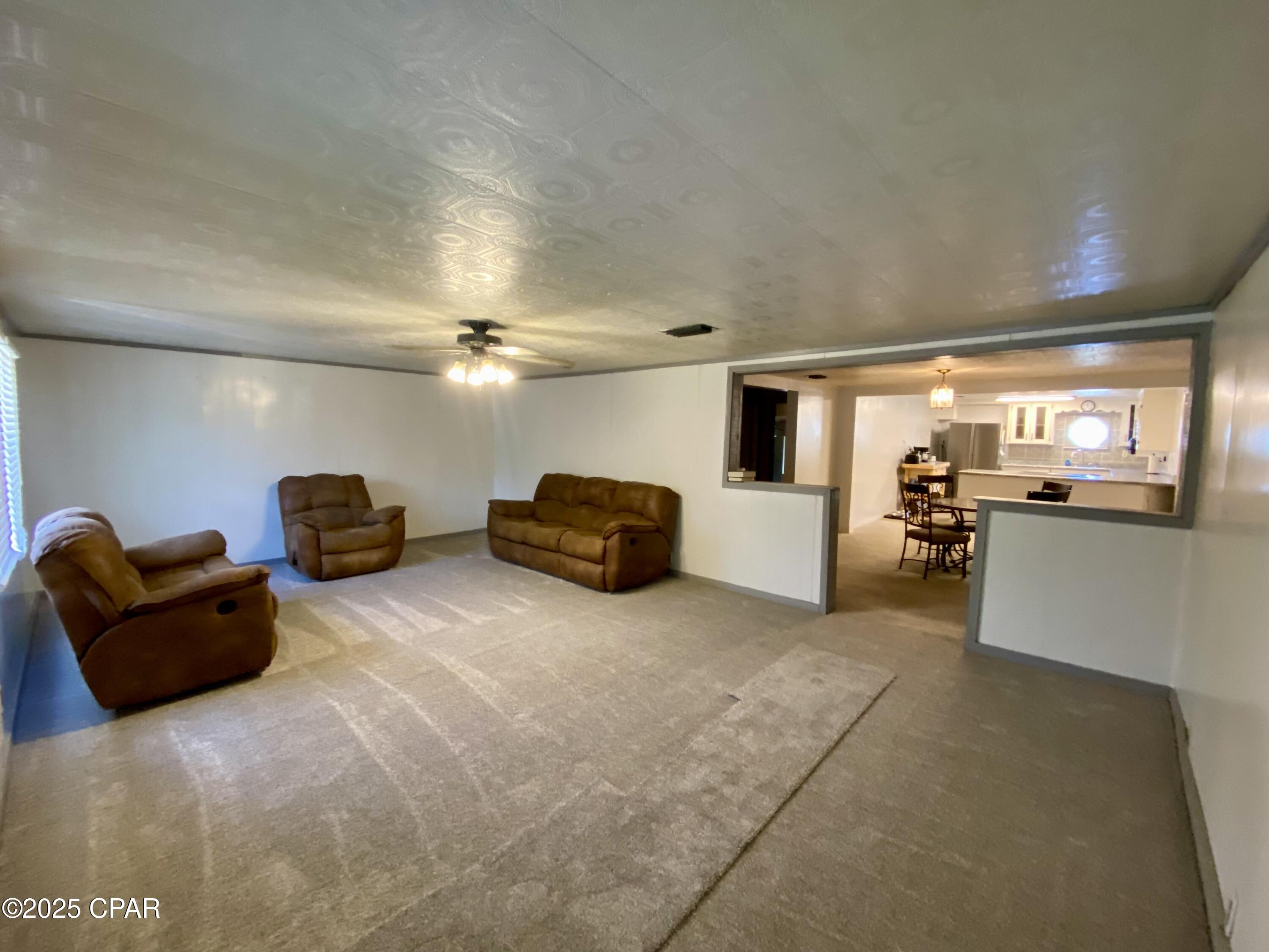 6913 Broadway Street Grand Ridge, FL 32442 - Photo 7 of 39 Gallery Image 7