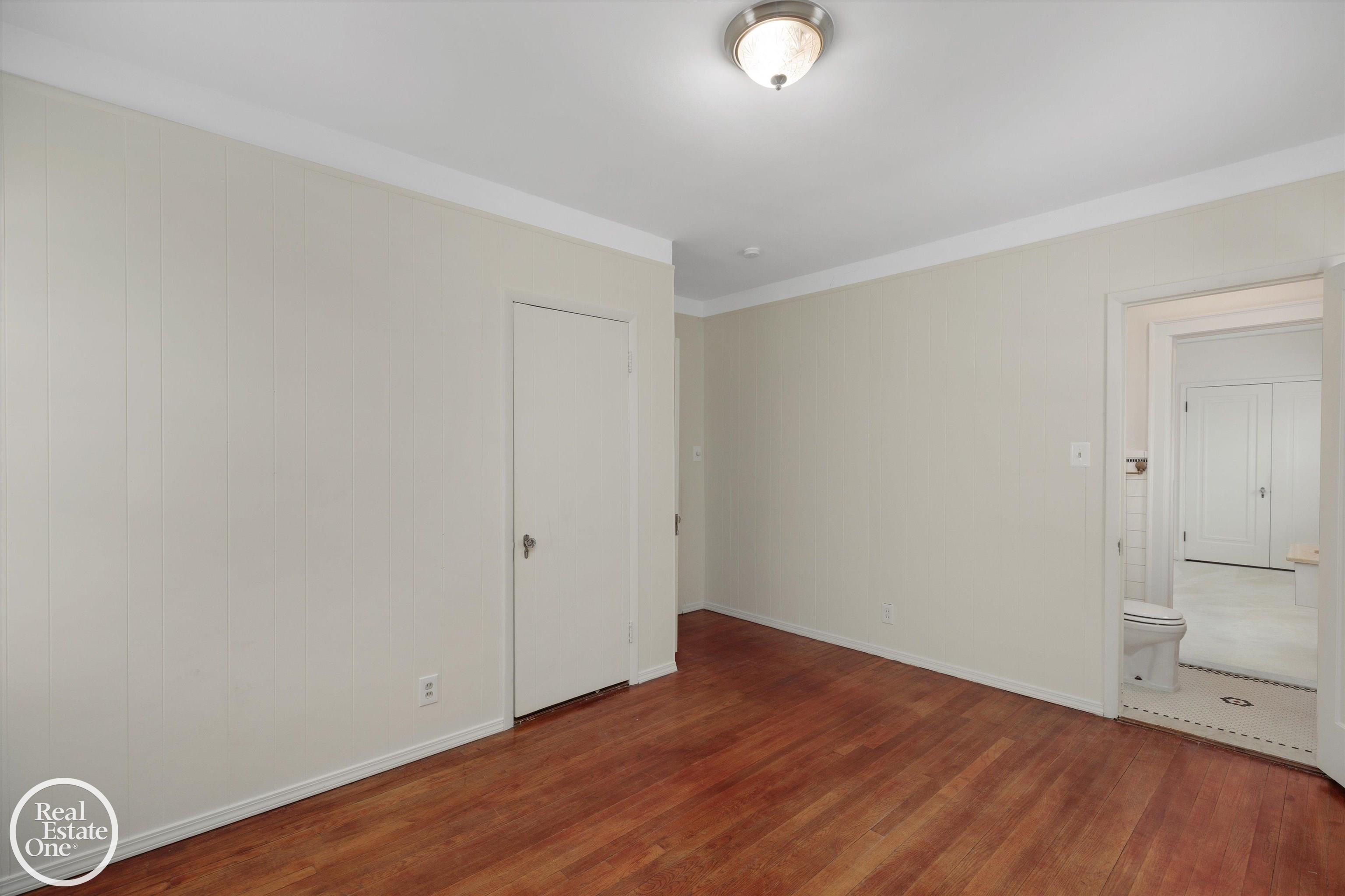 943 Harcourt Road Grosse Pointe, MI 48230 - Photo 23 of 45