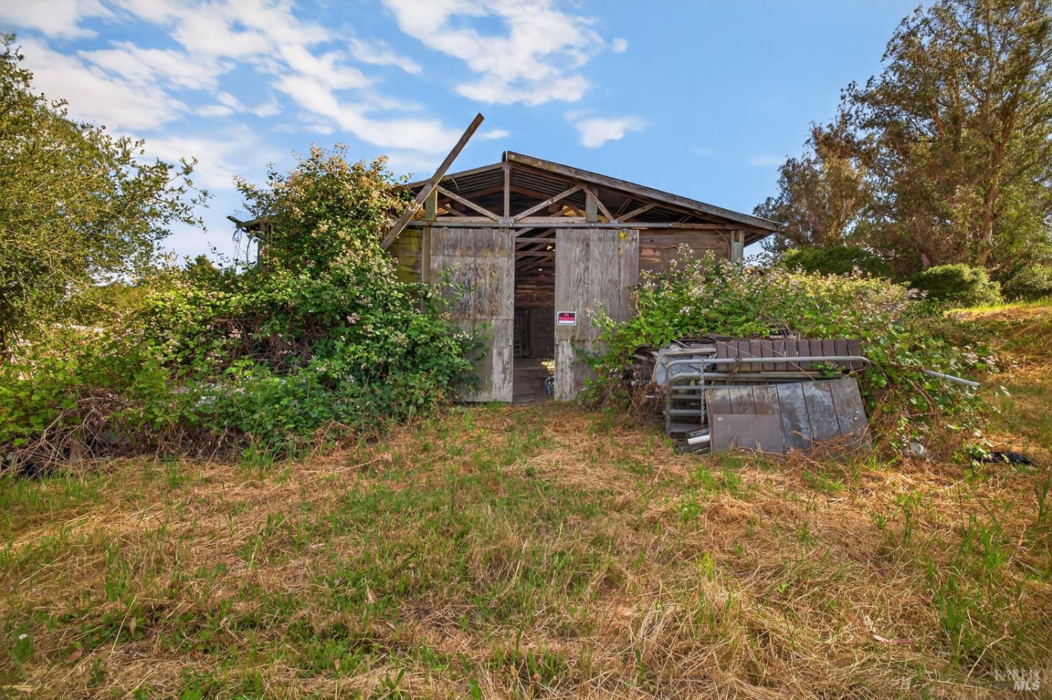 2095 Goodwin Avenue Penngrove, CA 94951 - Photo 12 of 55