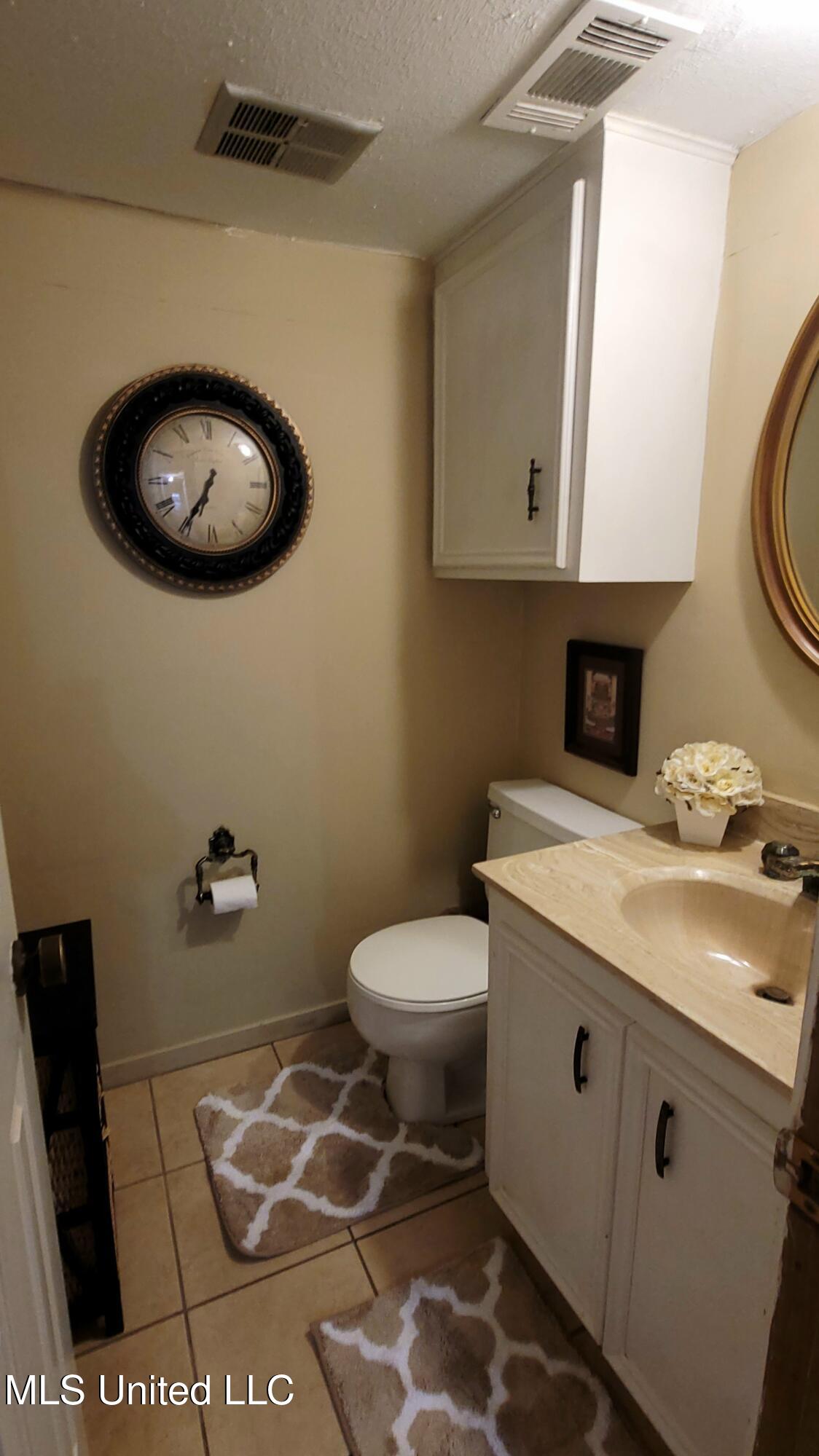 415 St Augustine Drive Madison, MS 39110 - Photo 16 of 52 Half bath