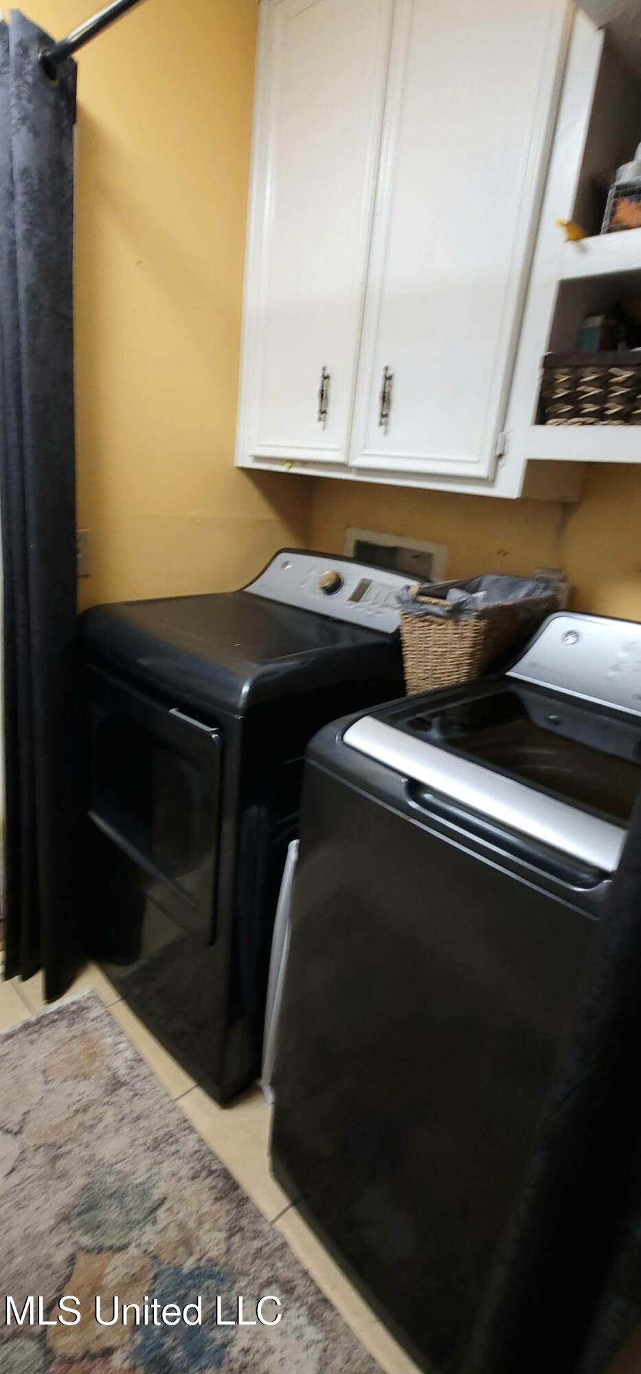 415 St Augustine Drive Madison, MS 39110 - Photo 17 of 52 Laundry