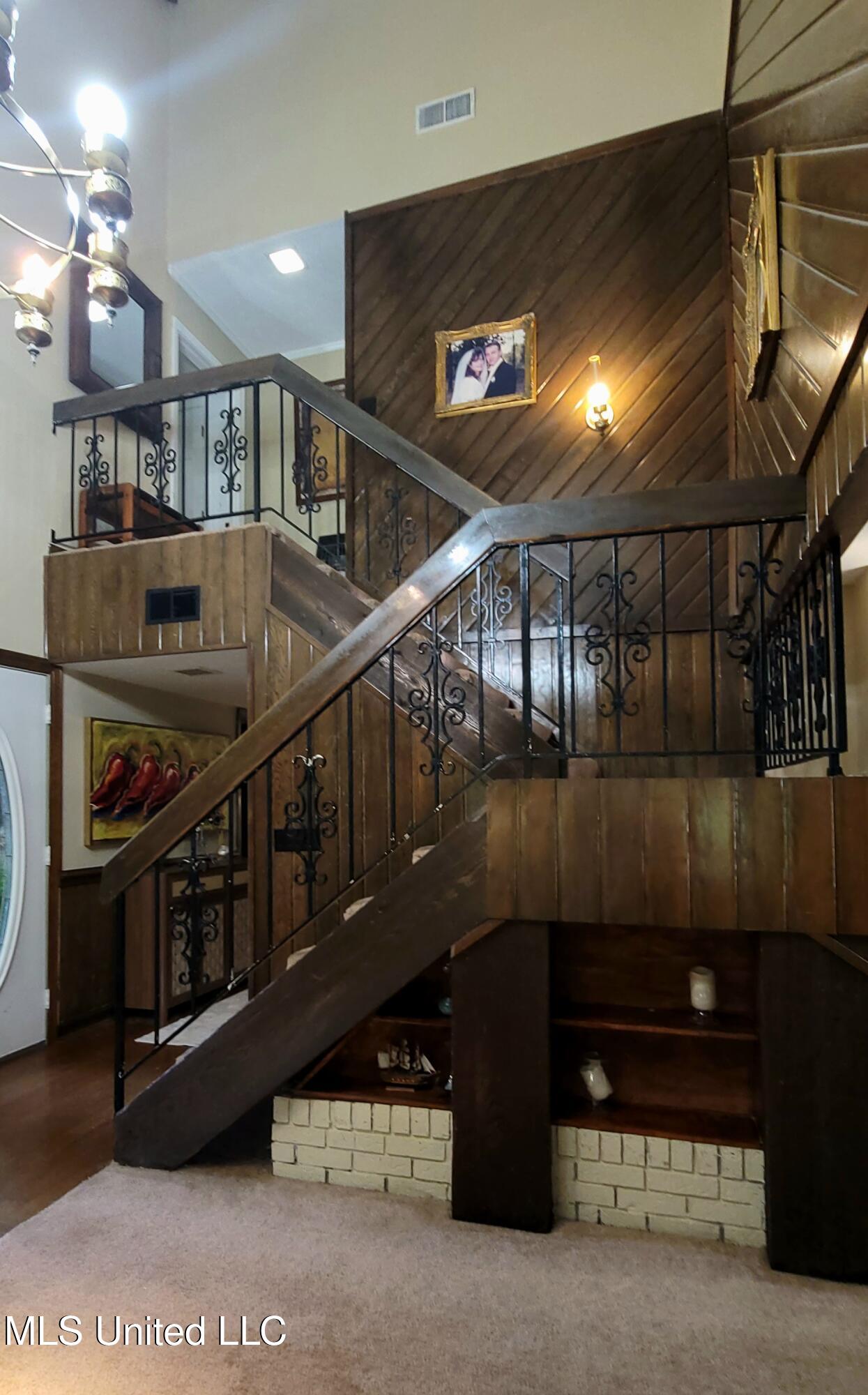 415 St Augustine Drive Madison, MS 39110 - Photo 23 of 52 Stairs