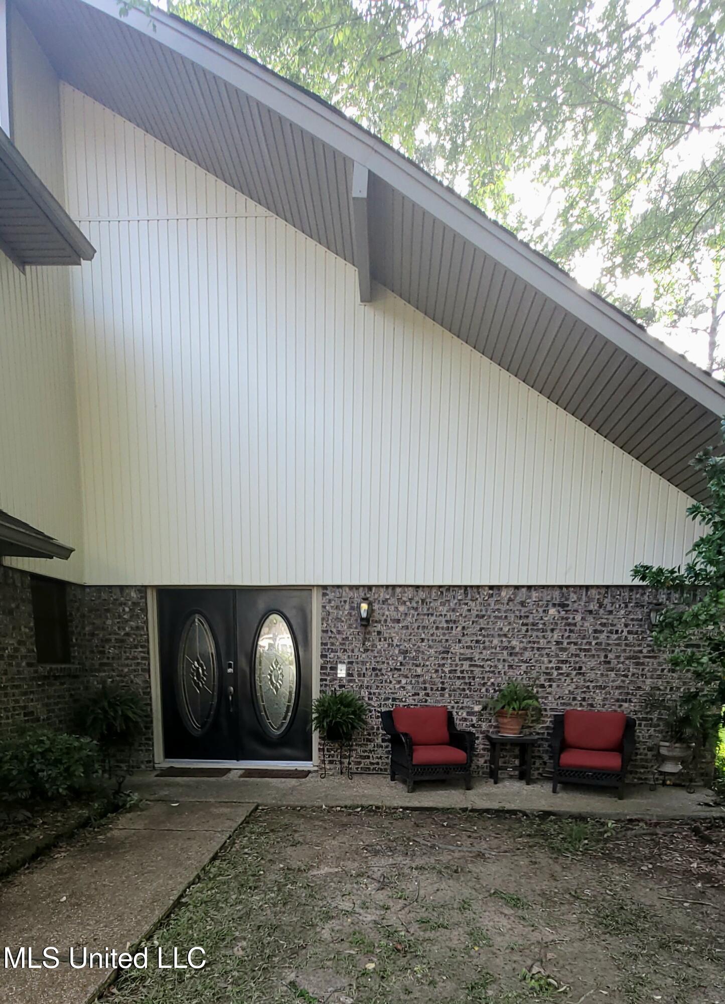 415 St Augustine Drive Madison, MS 39110 - Photo 5 of 52 Front door