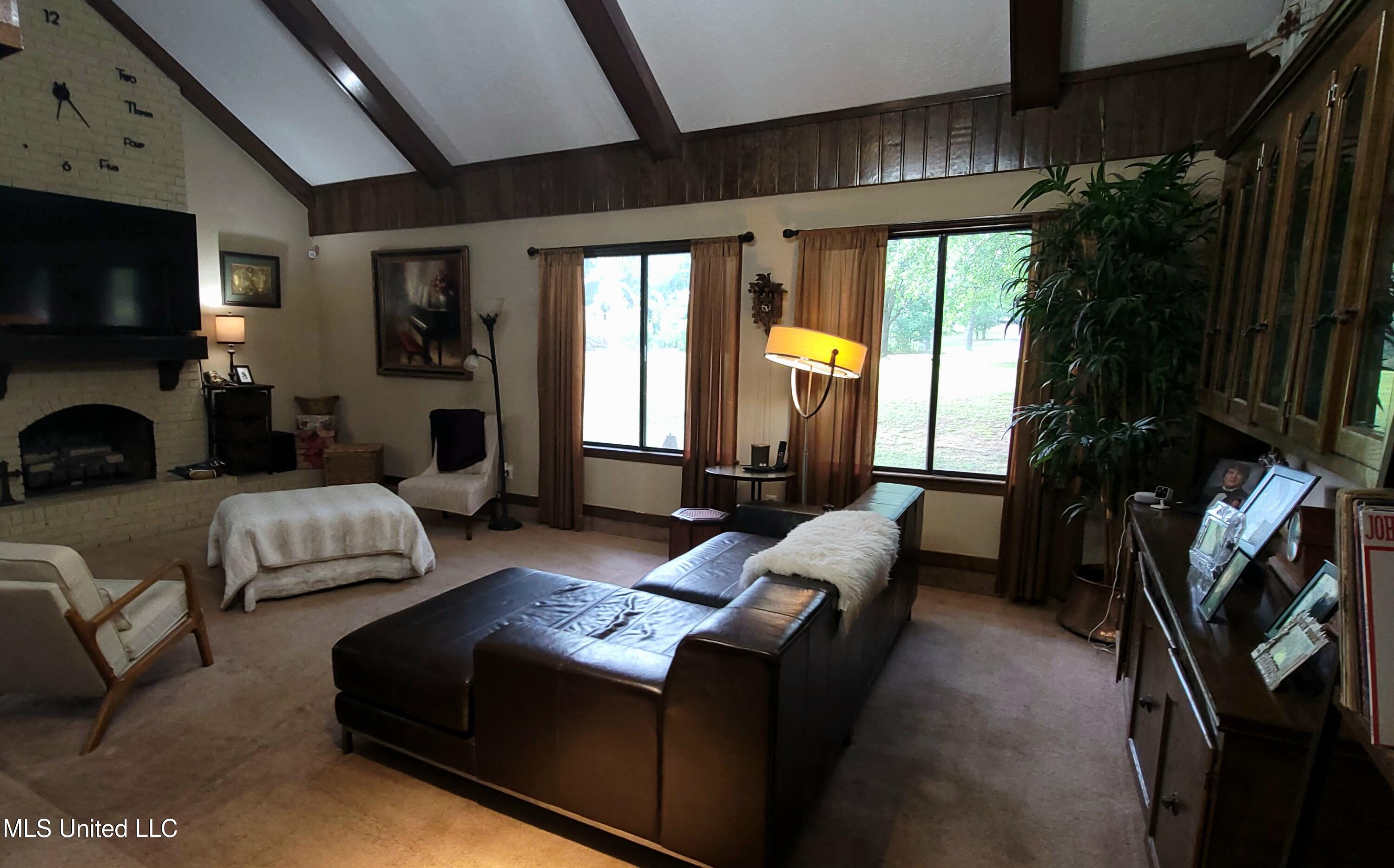 415 St Augustine Drive Madison, MS 39110 - Photo 6 of 52 Formal living room