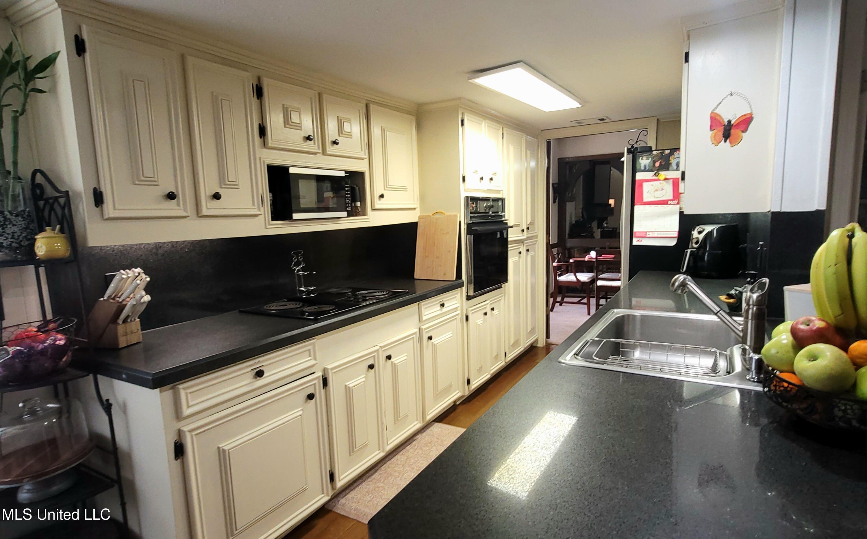 415 St Augustine Drive Madison, MS 39110 - Photo 10 of 52 Kitchen