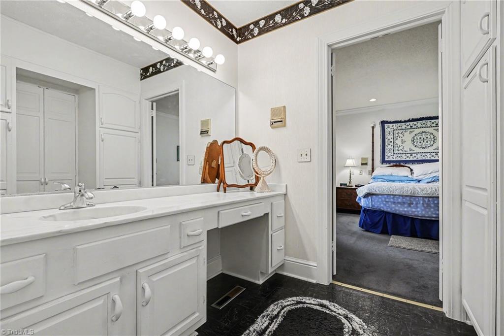 315 Dorado Drive High Point, NC 27265 - Photo 20 of 36