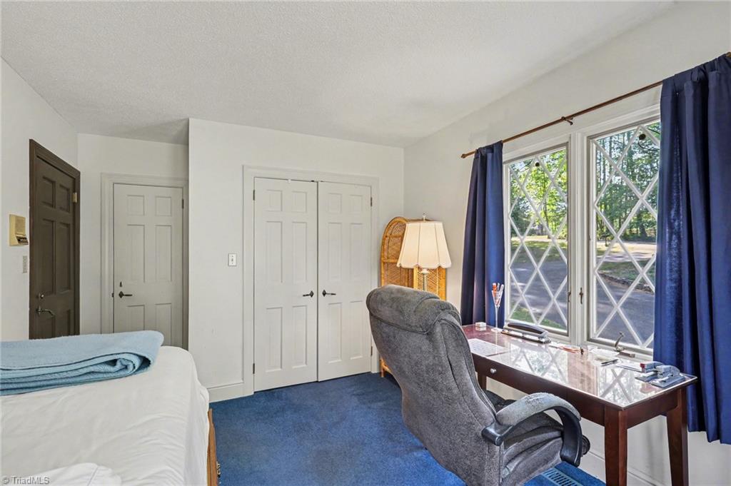 315 Dorado Drive High Point, NC 27265 - Photo 25 of 36