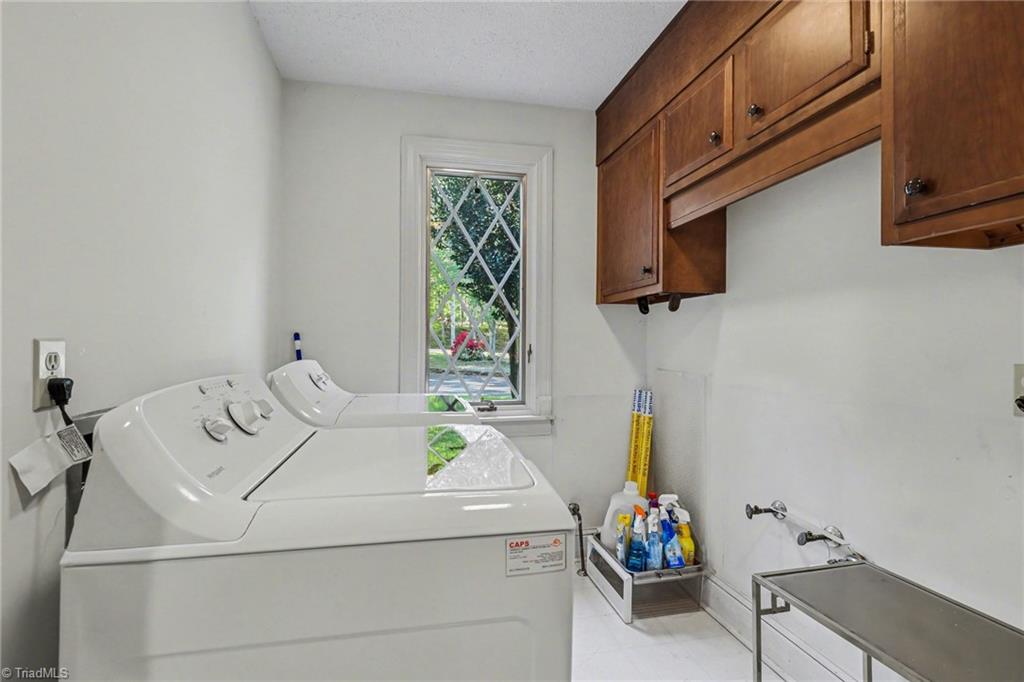 315 Dorado Drive High Point, NC 27265 - Photo 28 of 36