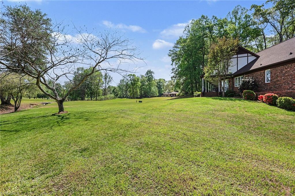 315 Dorado Drive High Point, NC 27265 - Photo 31 of 36