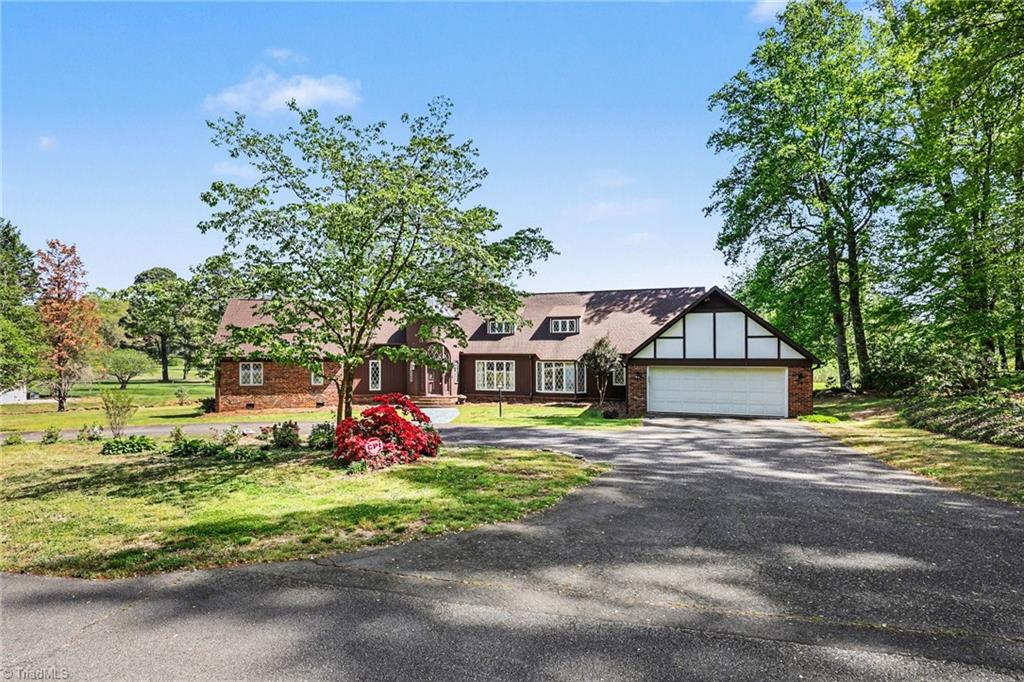 315 Dorado Drive High Point, NC 27265 - Photo 5 of 36