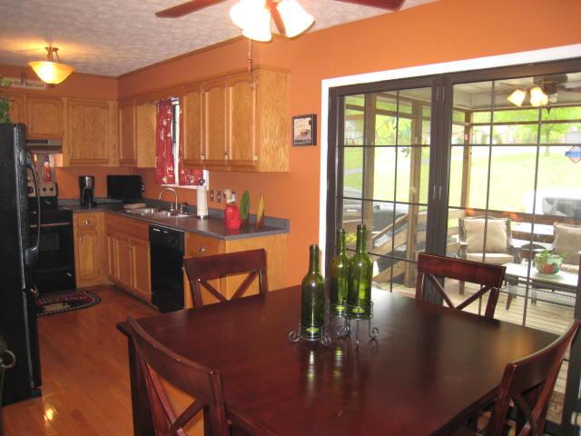 436 Calista Road White House, TN 37188 - Photo 8 of 16 Large eat in area of kitchen adjoins the screened porch. Perfect for entertaining family and friends.